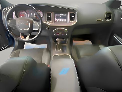 Used 2022 Dodge Charger SXT w/ Leather Interior Group RWD image 12