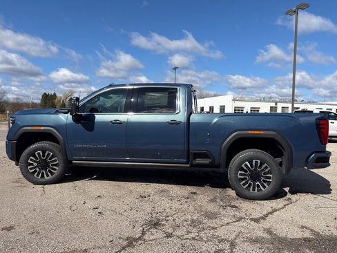 New 2026 GMC Sierra 2500 Denali Ultimate w/ Max Trailering Package image 5