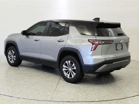 Used 2026 Chevrolet Equinox LT FWD image 5