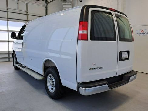 Used 2025 Chevrolet Express 2500 w/ Driver Convenience Package RWD image 7