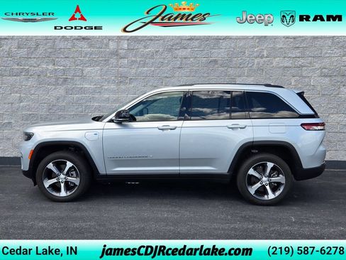 Used 2022 Jeep Grand Cherokee Limited 4xe AWD/4WD image 2