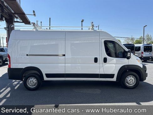 Used 2023 RAM ProMaster 2500 w/ Premium Appearance Group FWD image 8