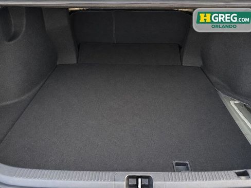 Used 2021 Toyota Camry SE w/ Carpet Mat Package (TMS) FWD image 11