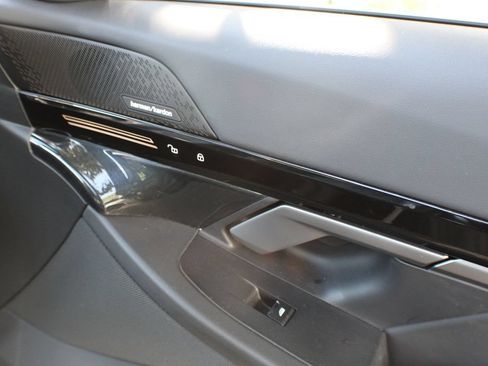 Used 2025 BMW 530i RWD image 20
