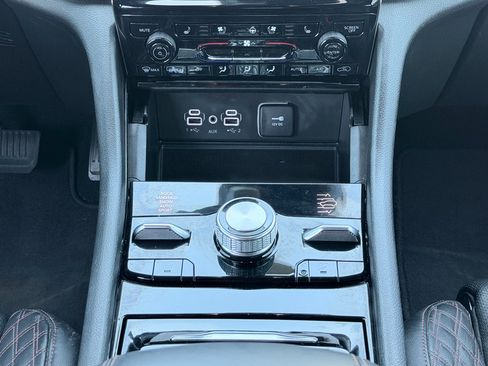 Used 2024 Jeep Grand Cherokee L Summit w/ High Altitude Package AWD/4WD image 19
