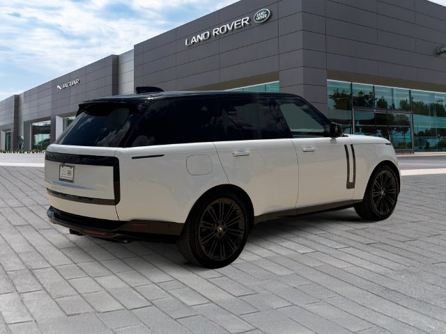 Certified 2025 Land Rover Range Rover Autobiography AWD/4WD image 5