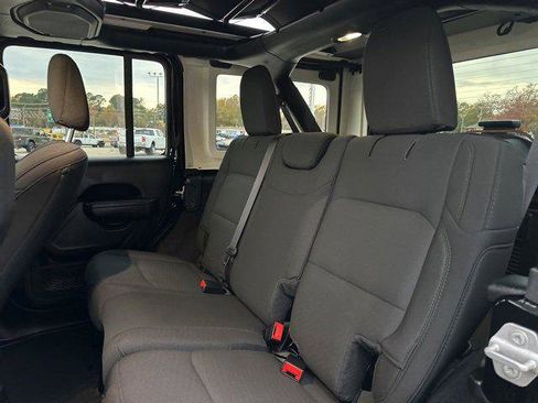 Certified 2022 Jeep Wrangler Unlimited Sport w/ Sun And Sound Package image 32