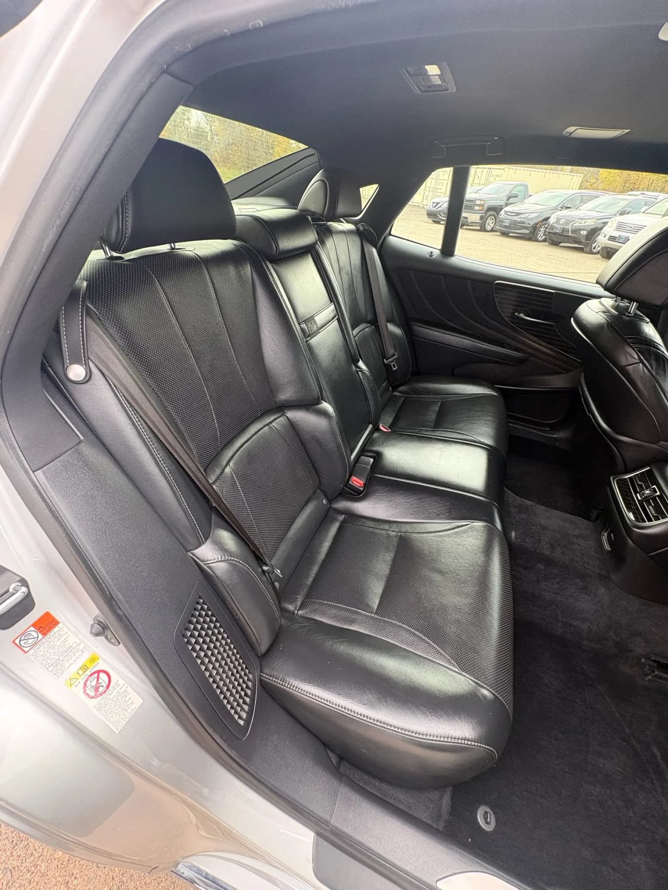 Used 2018 Lexus LS 500h AWD w/ Accessory Package (Z1) image 42