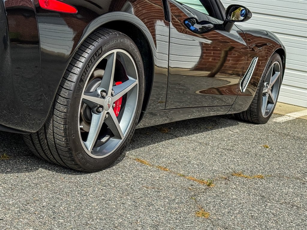 Used 2011 Chevrolet Corvette Convertible w/ Preferred Equipment Group RWD image 41
