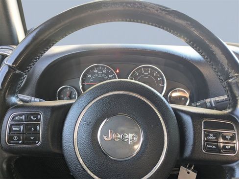 Used 2012 Jeep Wrangler Sahara w/ Connectivity Group image 26