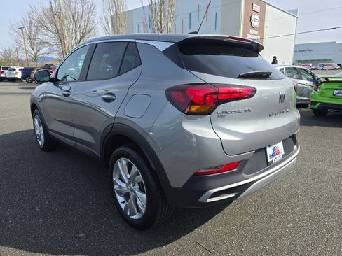 Used 2025 Buick Encore GX Preferred AWD/4WD image 5