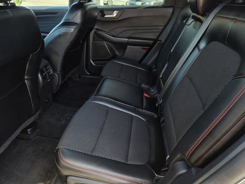 Used 2025 Ford Escape ST-Line Select AWD/4WD image 37