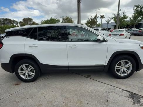 Used 2018 GMC Terrain SLE image 9