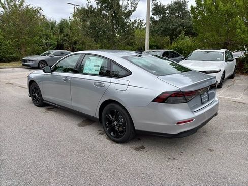 New 2025 Honda Accord SE image 4