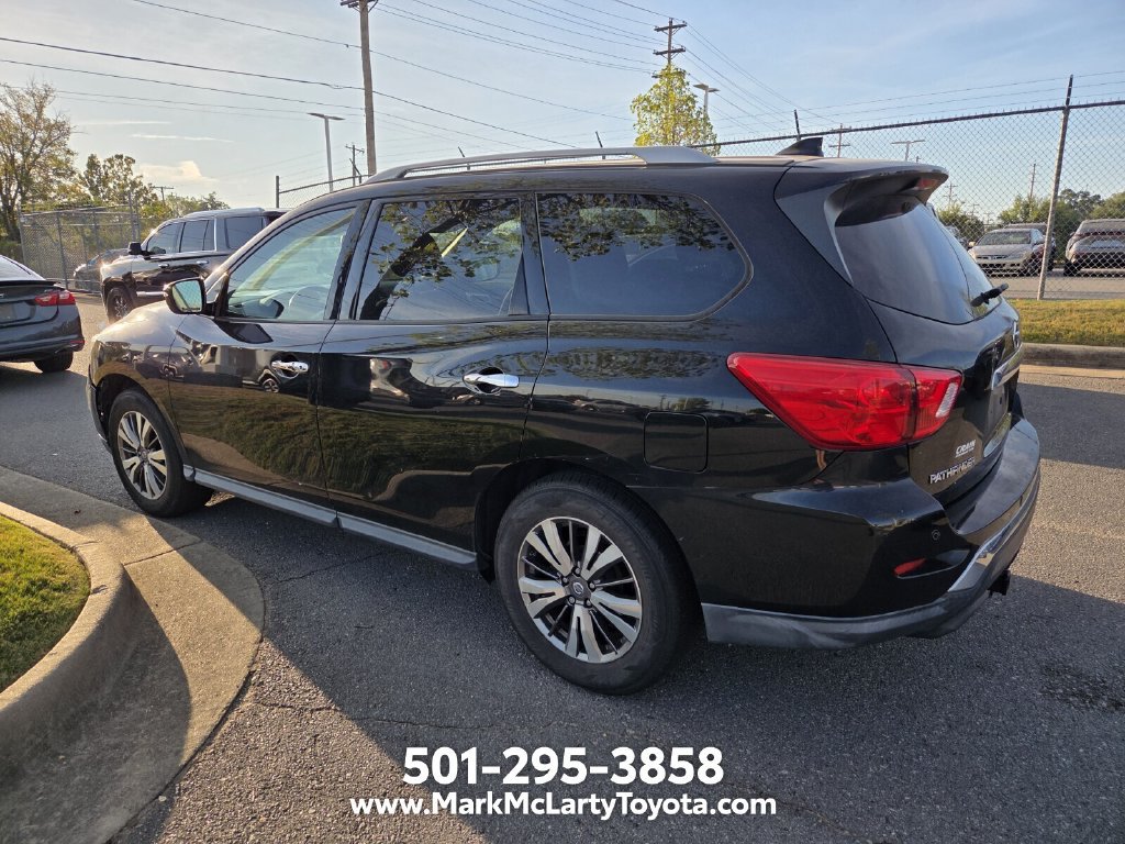 Used 2020 Nissan Pathfinder SV FWD image 5