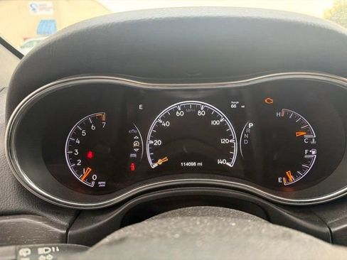 Used 2018 Jeep Grand Cherokee Laredo AWD/4WD image 21