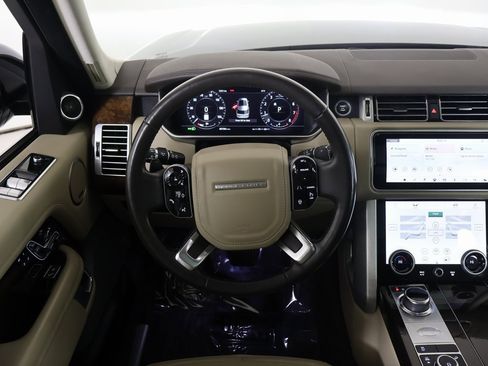Used 2020 Land Rover Range Rover HSE image 32