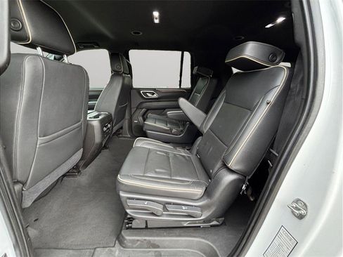 Used 2021 Chevrolet Suburban Premier RWD image 40