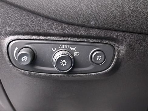 Used 2024 Chevrolet Equinox Premier FWD image 23