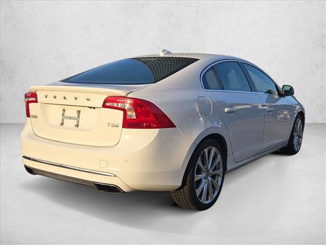 Used 2017 Volvo S60 T5 Inscription FWD image 5