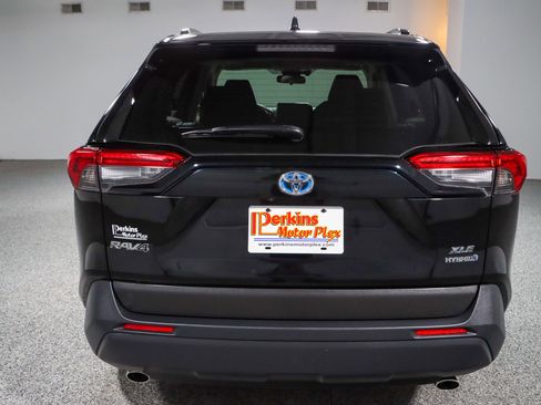 Used 2023 Toyota RAV4 XLE w/ Convenience Package AWD/4WD image 8