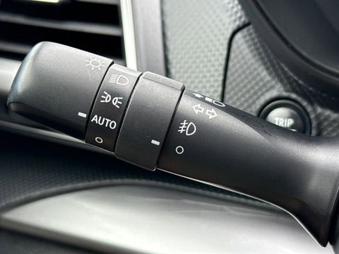 Used 2022 Subaru Forester Premium AWD/4WD image 20