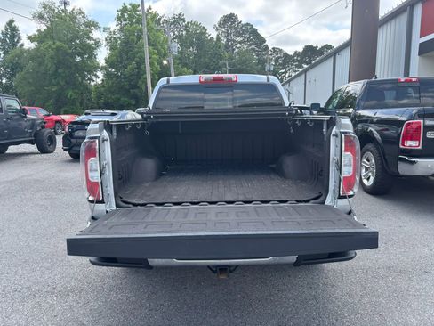 Used 2015 GMC Canyon SLE w/ SLE Convenience Package RWD image 14