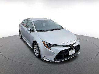 Used 2025 Toyota Corolla LE video 2