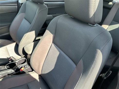 Used 2019 Toyota Corolla LE image 21