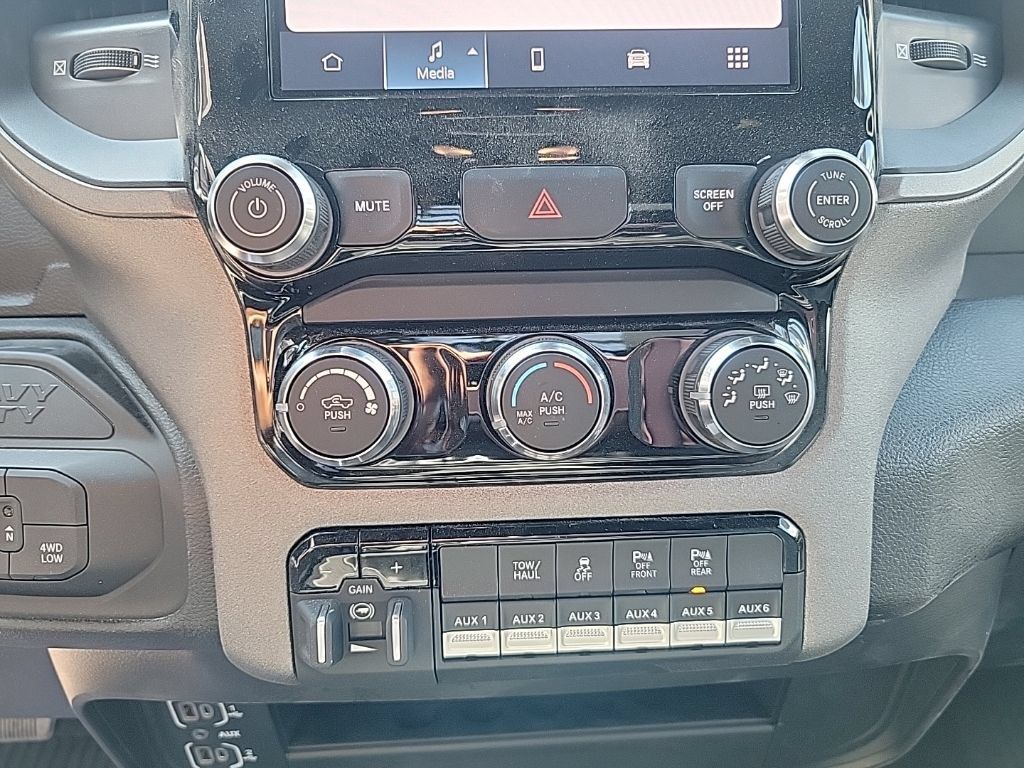 New 2026 RAM 3500 Tradesman AWD/4WD image 10