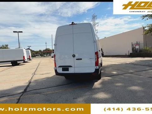 Used 2025 Mercedes-Benz Sprinter 2500 image 7