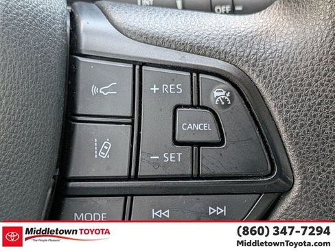 Used 2025 Toyota Sienna LE w/ LE Plus Package AWD/4WD image 20