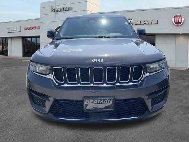 Used 2023 Jeep Grand Cherokee Laredo AWD/4WD image 8