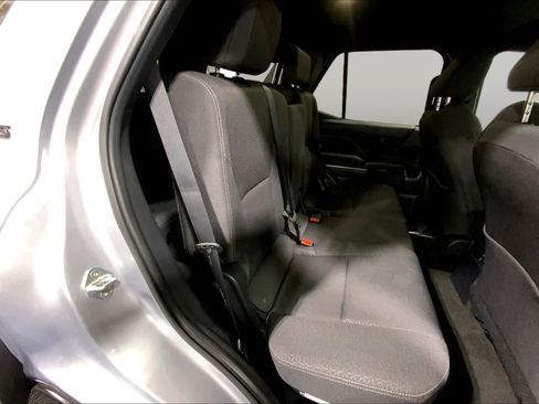 Used 2025 Toyota 4Runner SR5 AWD/4WD image 20