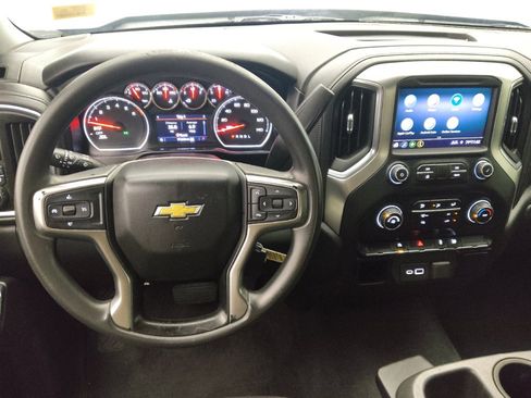 Used 2020 Chevrolet Silverado 1500 LT AWD/4WD image 22