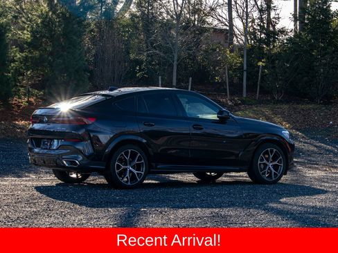 Used 2021 BMW X6 sDrive40i image 9