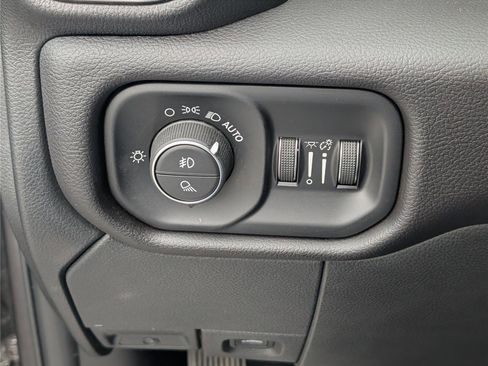 Used 2022 RAM 3500 Laramie AWD/4WD image 27