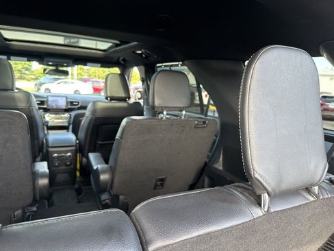 Used 2022 Ford Explorer ST w/ Equipment Group 401A image 16