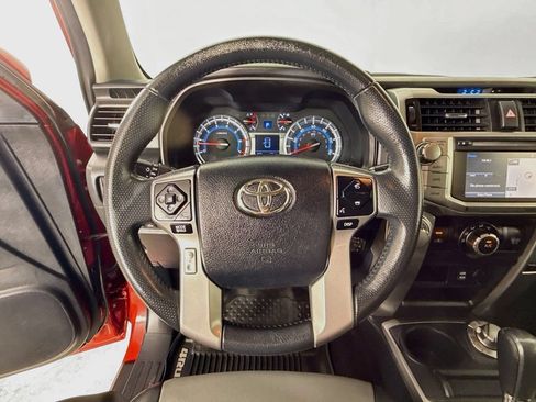 Used 2016 Toyota 4Runner SR5 Premium AWD/4WD image 13