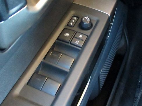 Used 2024 Toyota Tundra Limited image 25