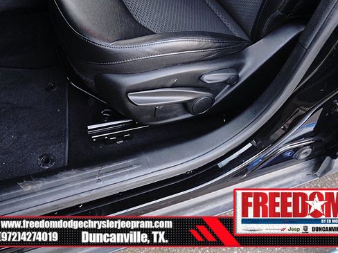 Certified 2024 Jeep Compass Latitude image 37