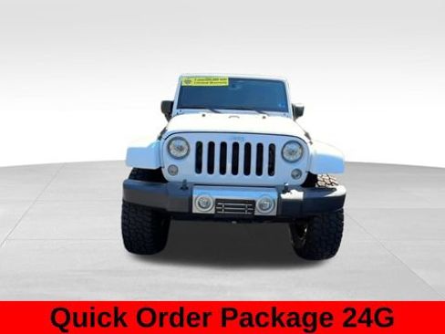 Used 2017 Jeep Wrangler Unlimited Sahara w/ Connectivity Group AWD/4WD image 12