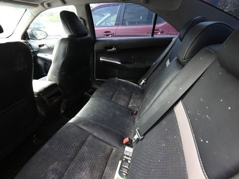 Used 2014 Toyota Camry SE FWD image 6