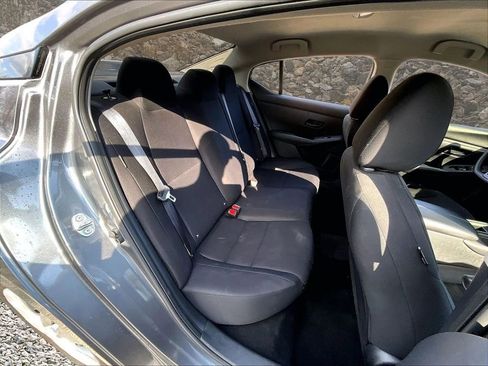 Used 2025 Nissan Sentra S image 17