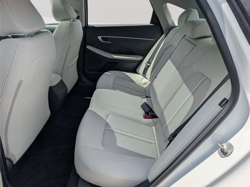 Used 2025 Hyundai Sonata SEL FWD image 13