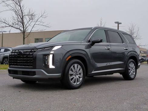Used 2024 Hyundai Palisade SEL image 2