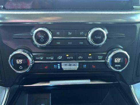 Used 2021 Ford F150 Lariat w/ Max Trailer Tow Package AWD/4WD image 27