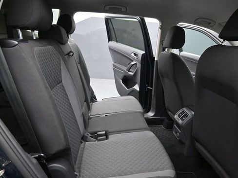 Used 2018 Volkswagen Tiguan S FWD image 21