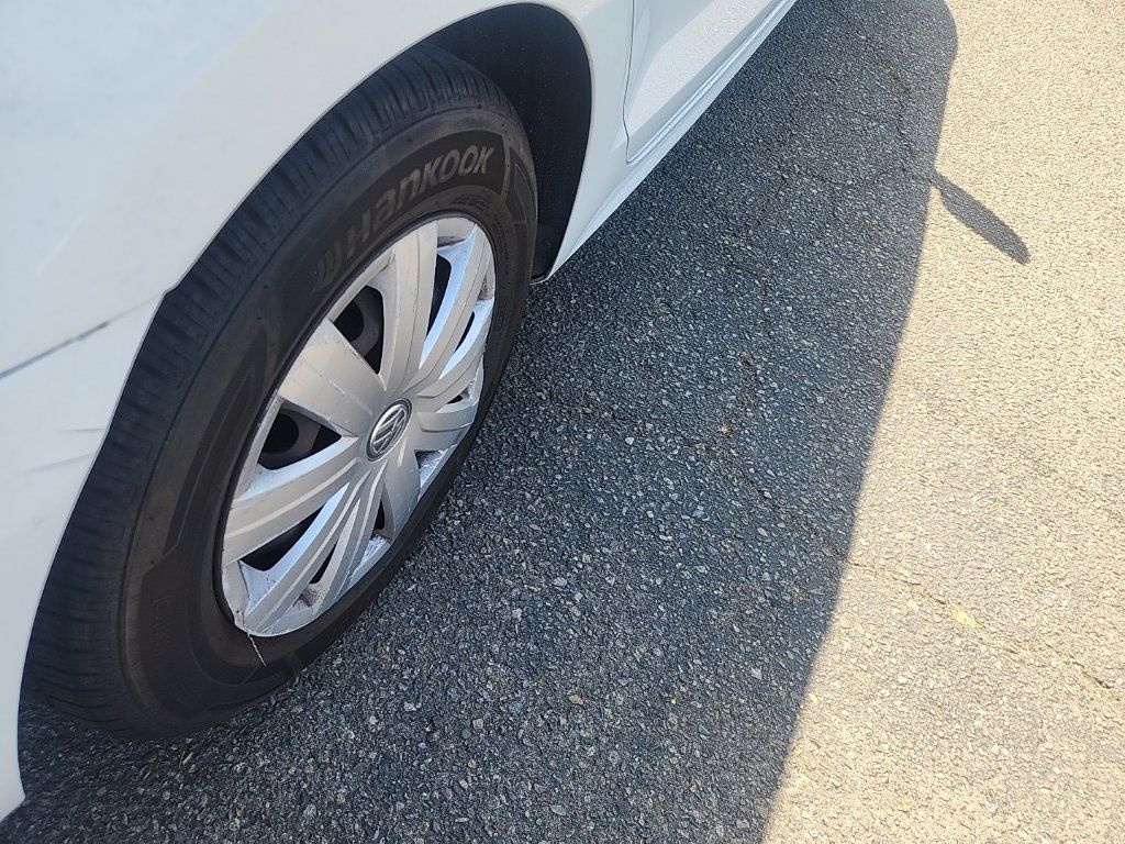 Used 2016 Volkswagen Jetta S FWD image 14