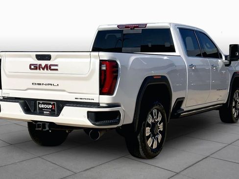 Used 2025 GMC Sierra 2500 Denali w/ Denali Reserve Package AWD/4WD image 12